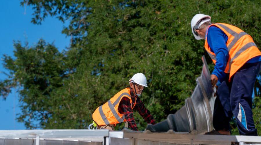 Expert flood damage restoration services in Vida, OR